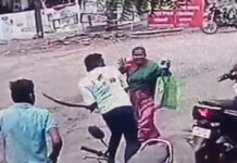 ತಲ್ವಾರ್ ದಾಳಿಯಿಂದ ಮಗನನ್ನು ರಕ್ಷಿಸಿದ ತಾಯಿ-ರೌಡಿಗಳನ್ನು ಅಟ್ಟಾಡಿಸಿ ಹಿಮ್ಮೆಟ್ಟಿಸಿದ ತಾಯಿಗೆ ನೆಟ್ಟಿಗರಿಂದ ಪ್ರಶಂಸೆ- ವಿಡಿಯೋ ವೈರಲ್